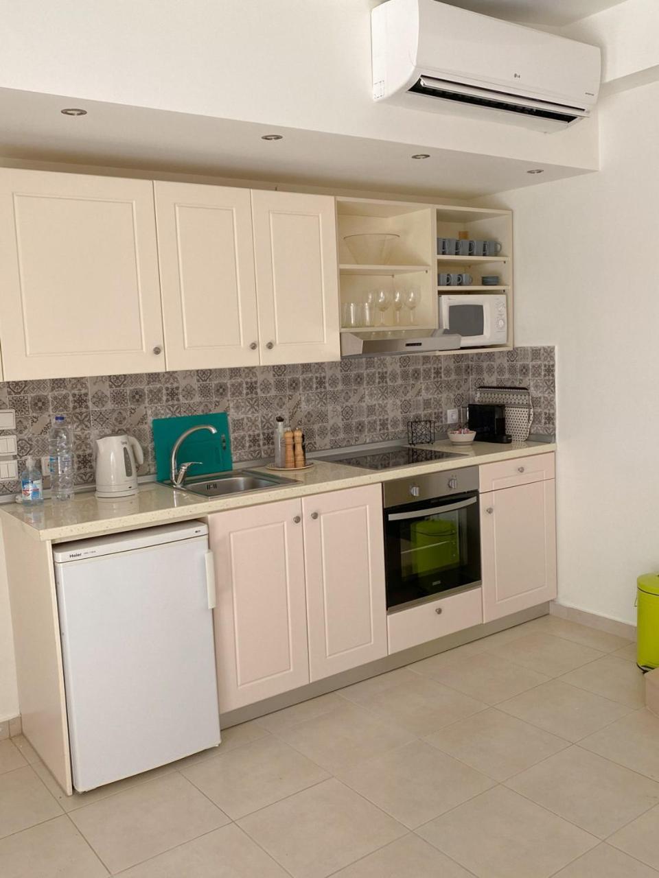 Nostrana Village Apartments Koskinou  Oda fotoğraf