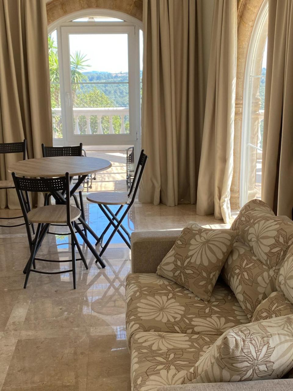 Nostrana Village Apartments Koskinou  Oda fotoğraf
